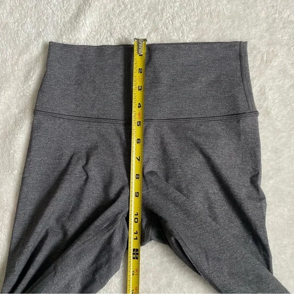 Lululemon Wunder Under Crop (Hi-Rise) - Picture 8 of 9